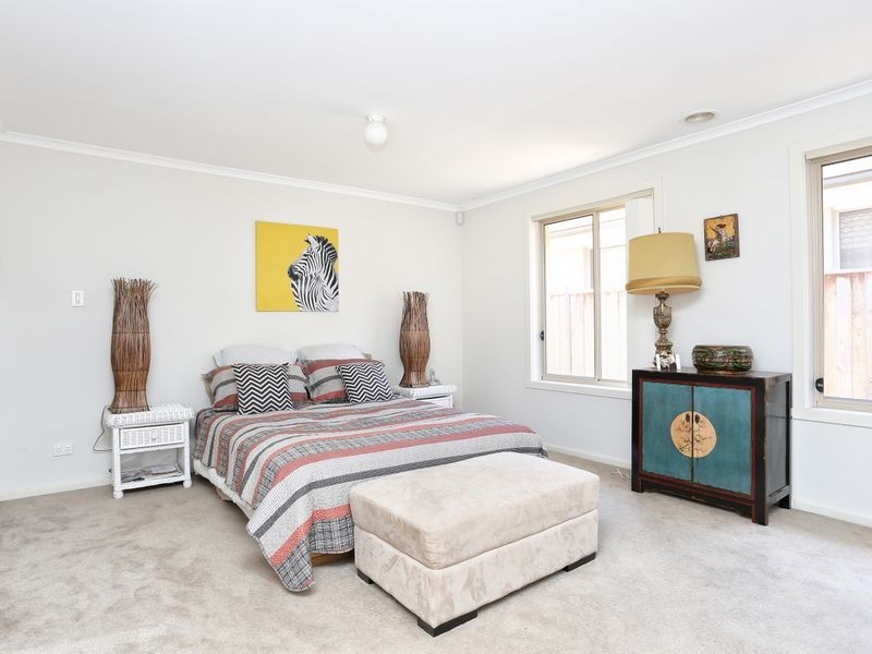 101 Middle Park Drive, Sanctuary Lakes VIC 3030