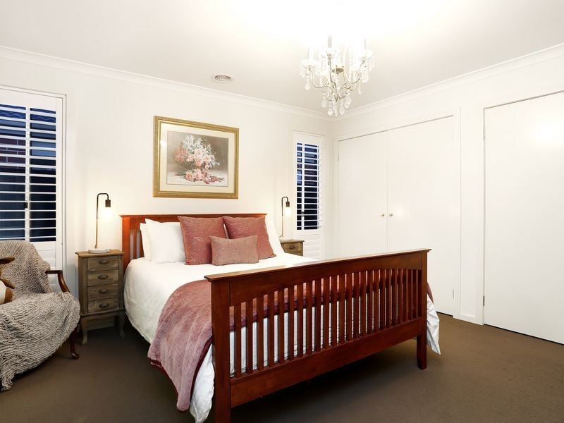 62 Tom Roberts Parade, Point Cook VIC 3030