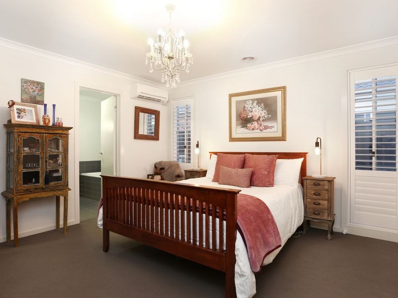 62 Tom Roberts Parade, Point Cook VIC 3030