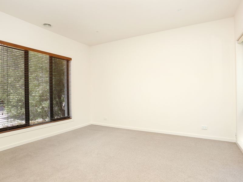 10 Portmans Lane, Point Cook VIC 3030