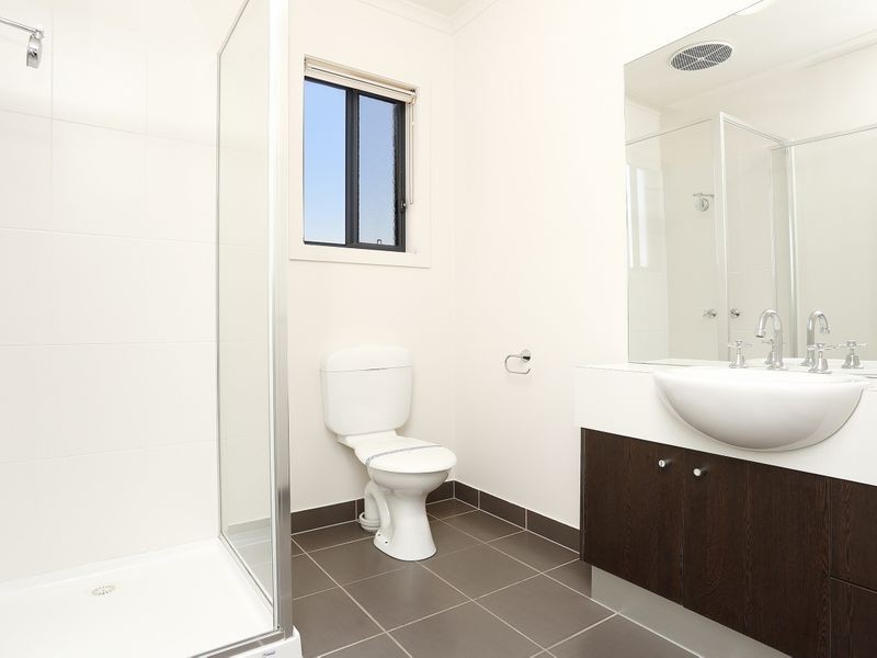 10 Portmans Lane, Point Cook VIC 3030