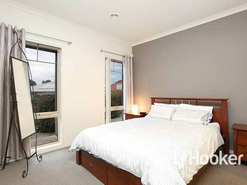 8 Tanner Mews, Point Cook VIC 3030