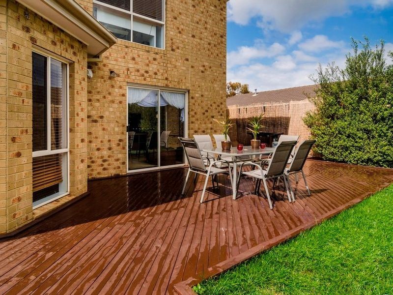 20 South Shore Avenue, Sanctuary Lakes VIC 3030