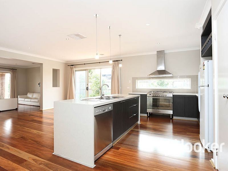 26 Windorah Drive, Point Cook VIC 3030