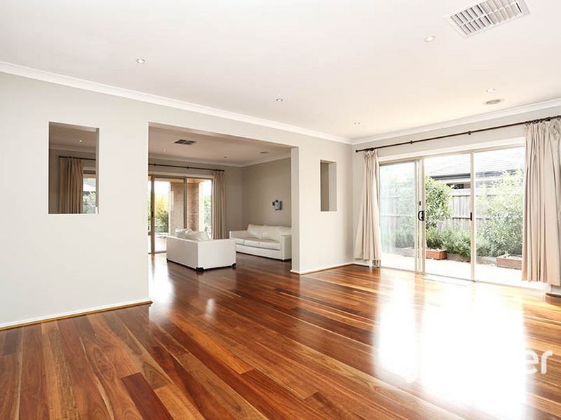26 Windorah Drive, Point Cook VIC 3030