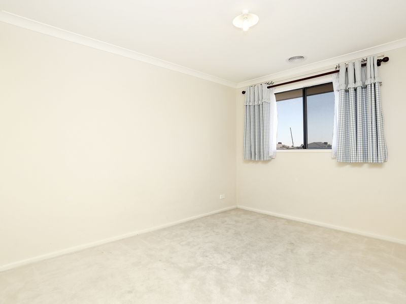 25 Tobago Avenue, Point Cook VIC 3030