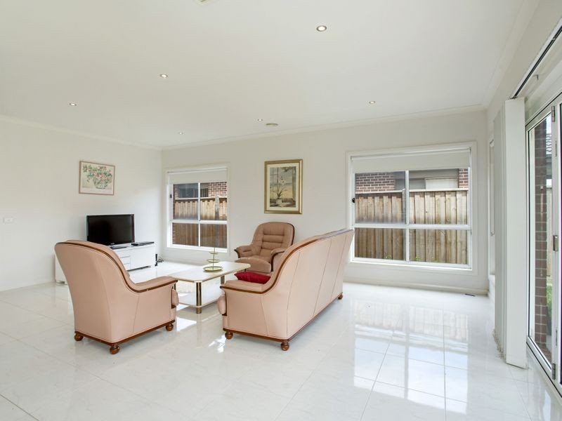 15 Tusmore Street, Point Cook VIC 3030