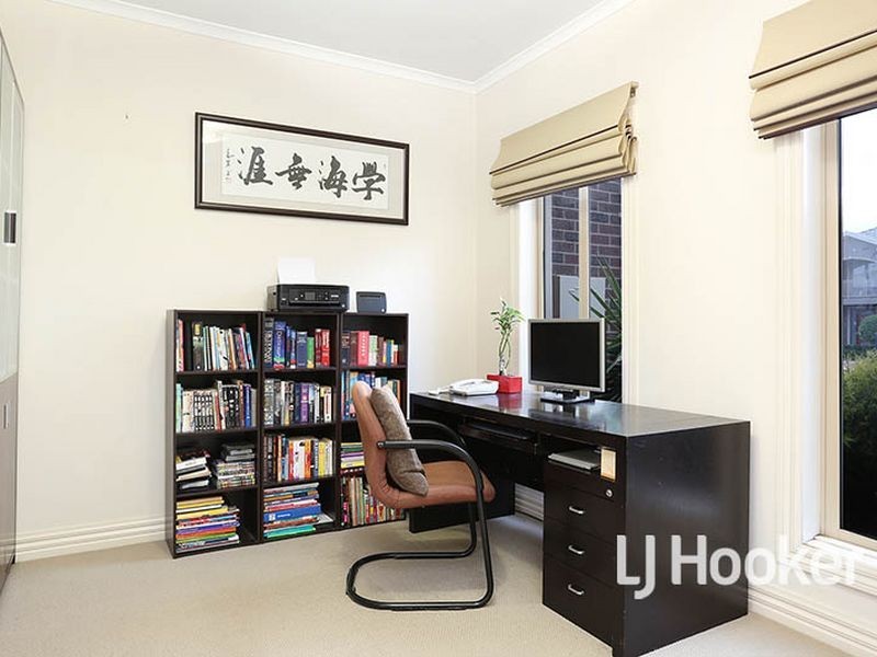 8 Castlewood Place, Point Cook VIC 3030