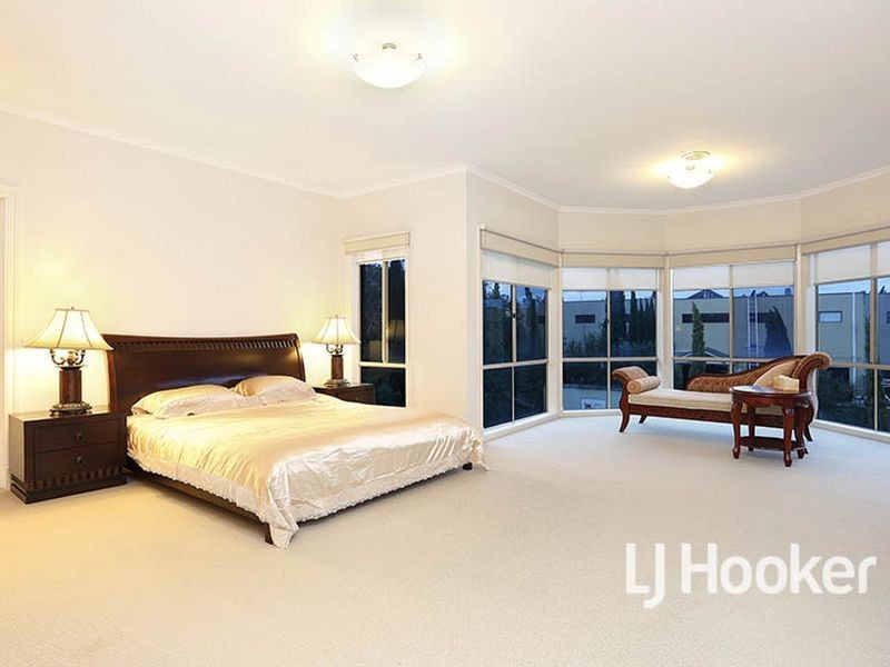 8 Castlewood Place, Point Cook VIC 3030