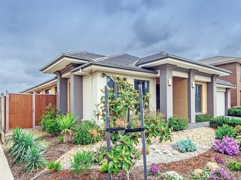 24 Australis Drive, Williams Landing VIC 3027