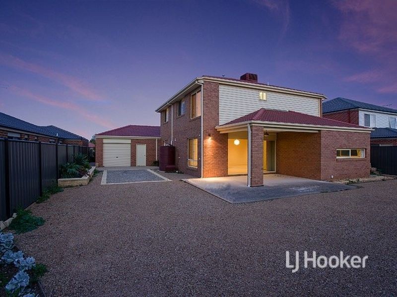 15 Oliver Place, Point Cook VIC 3030