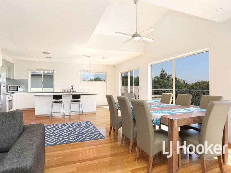 7 Viewbank Court, Sanctuary Lakes VIC 3030