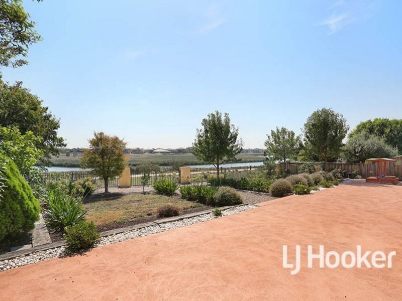 7 Viewbank Court, Sanctuary Lakes VIC 3030