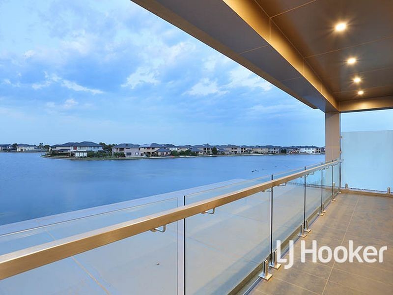 161 Sanctuary Lakes South Boulevard, Sanctuary Lakes VIC 3030