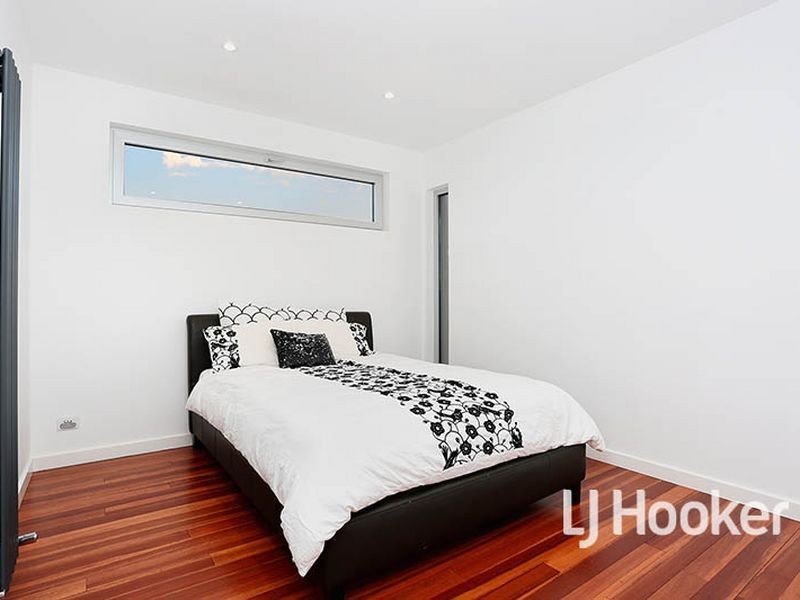 161 Sanctuary Lakes South Boulevard, Sanctuary Lakes VIC 3030