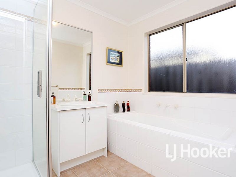 12 Jasper Street, Point Cook VIC 3030