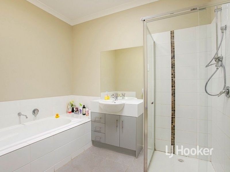 4 Mazel Drive, Tarneit VIC 3029