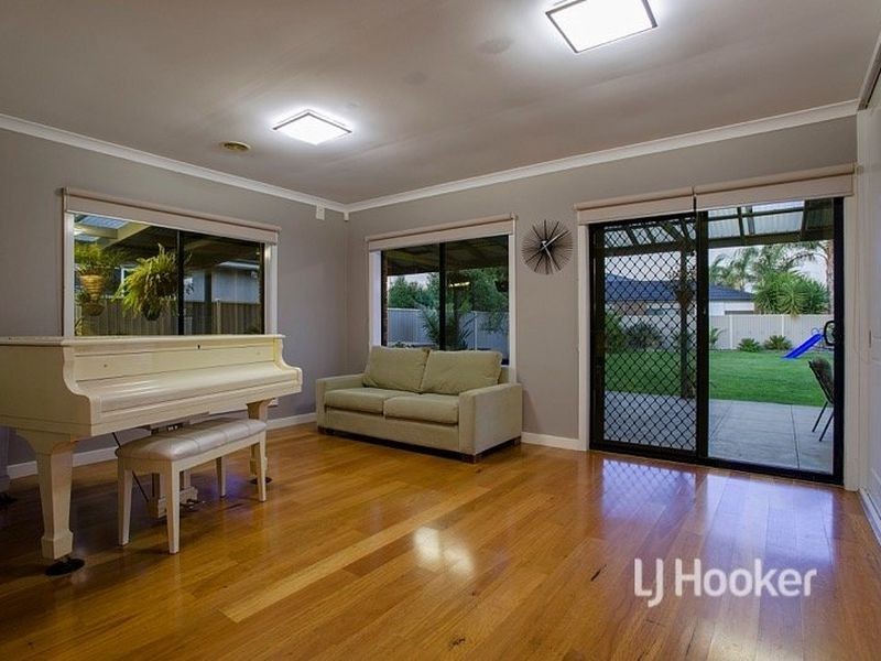 9 La Spezia Court, Point Cook VIC 3030