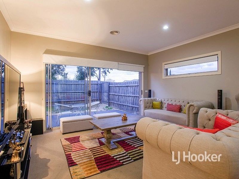 16 Admiralty Lane, Sydenham VIC 3037