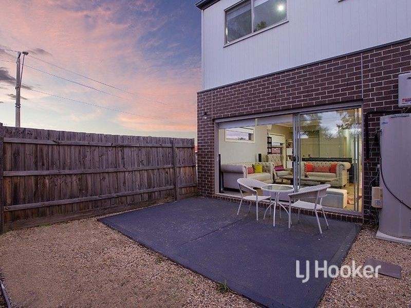16 Admiralty Lane, Sydenham VIC 3037