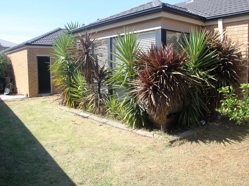 86 Lennon Boulevard, Point Cook VIC 3030
