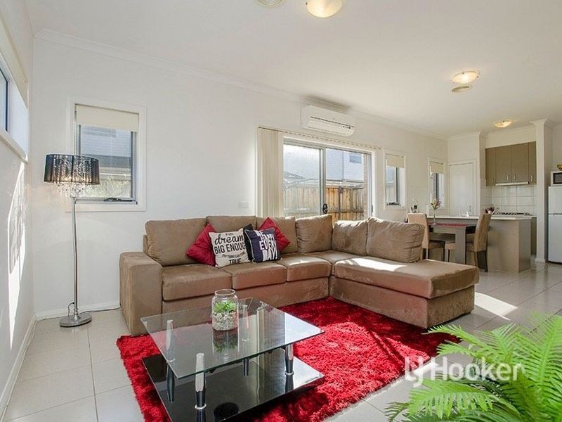 6/12 Vilnius Way, Truganina VIC 3029