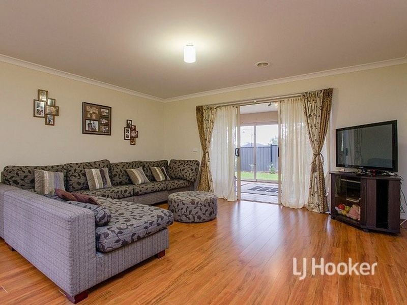 101 Tom Roberts Parade, Point Cook VIC 3030