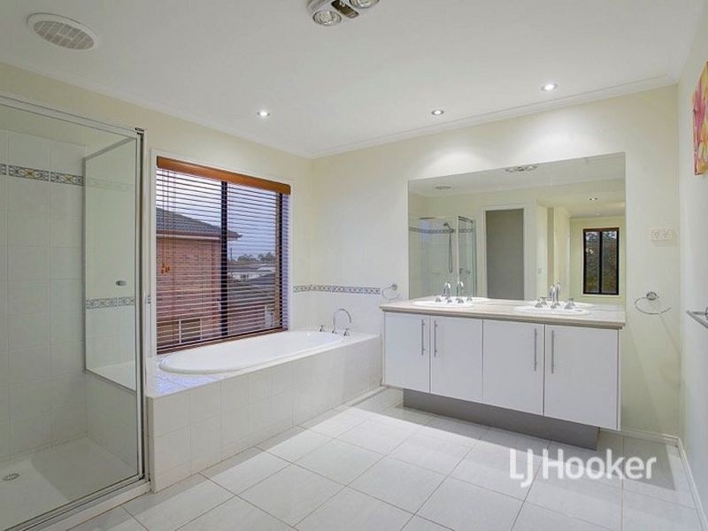 10 Caledonian Way, Point Cook VIC 3030