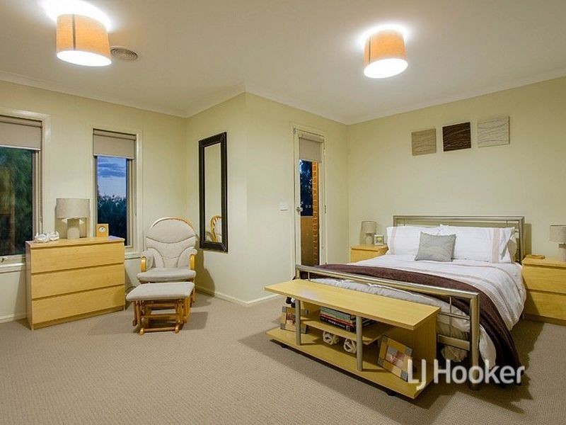 6 Urchin Way, Point Cook VIC 3030