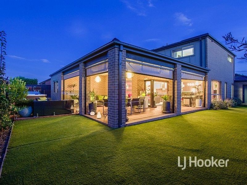 6 Urchin Way, Point Cook VIC 3030