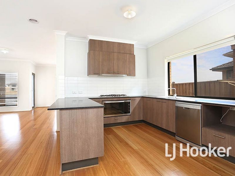 58 Sanctuary Lakes East Boulevard, Sanctuary Lakes VIC 3030