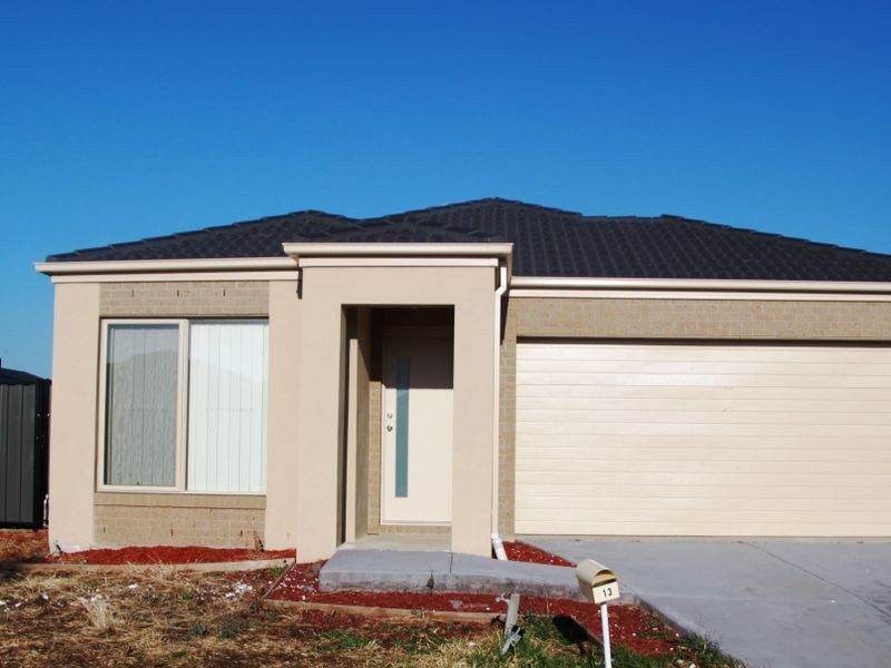 13 Elegante Road, Point Cook VIC 3030
