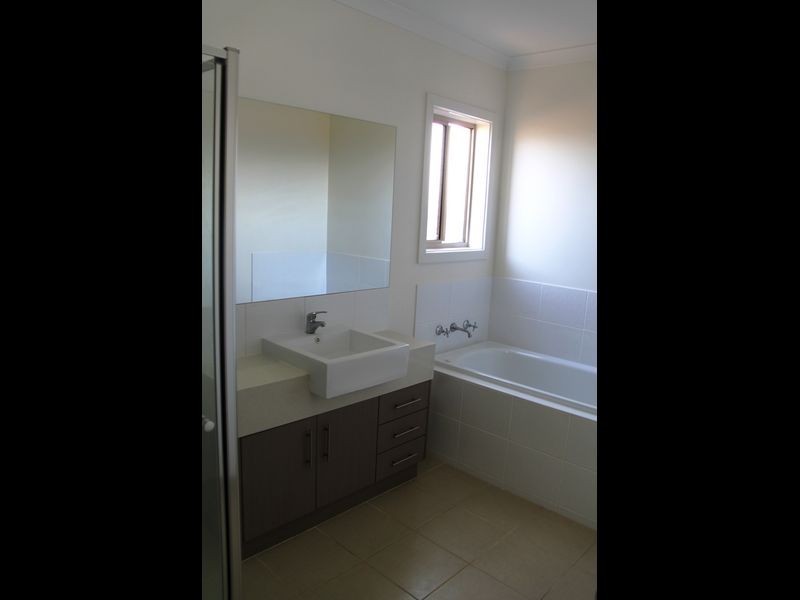 13 Elegante Road, Point Cook VIC 3030