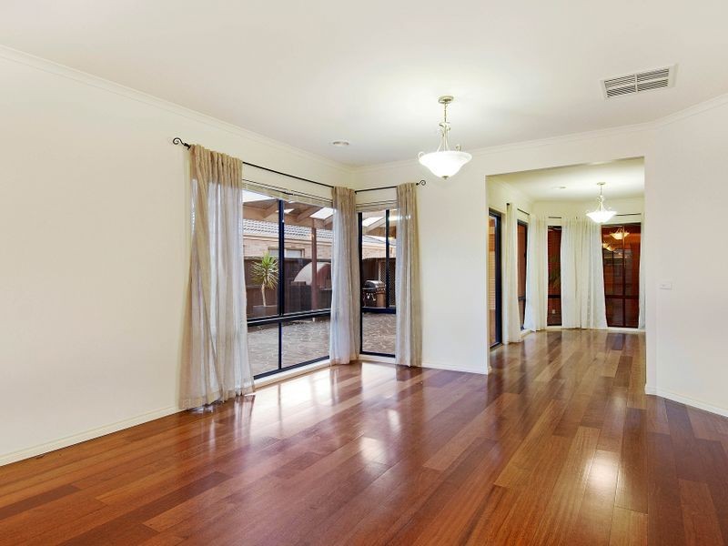 31 Dunkirk Drive, Point Cook VIC 3030