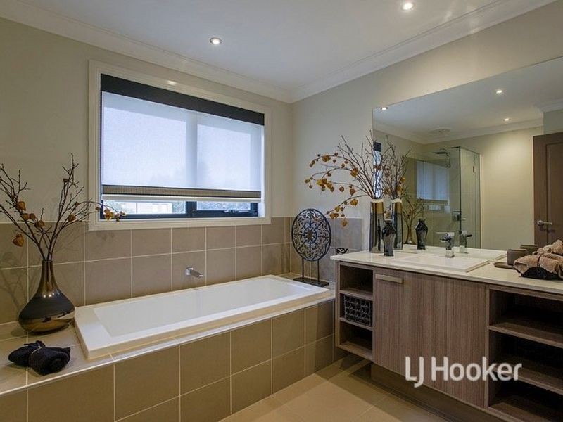 64 Boardwalk Boulevard, Point Cook VIC 3030