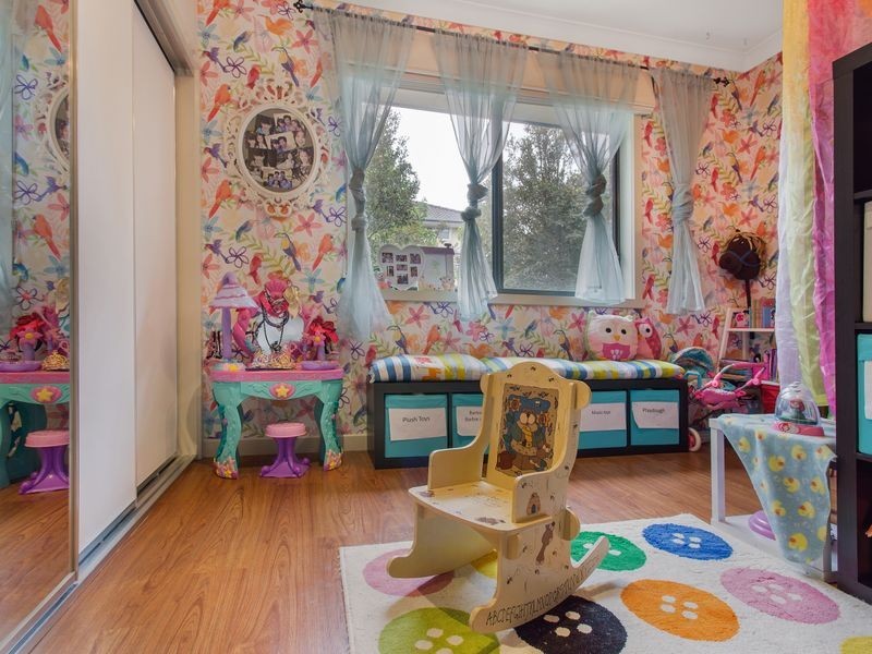 6 Fifth Avenue, Sanctuary Lakes VIC 3030