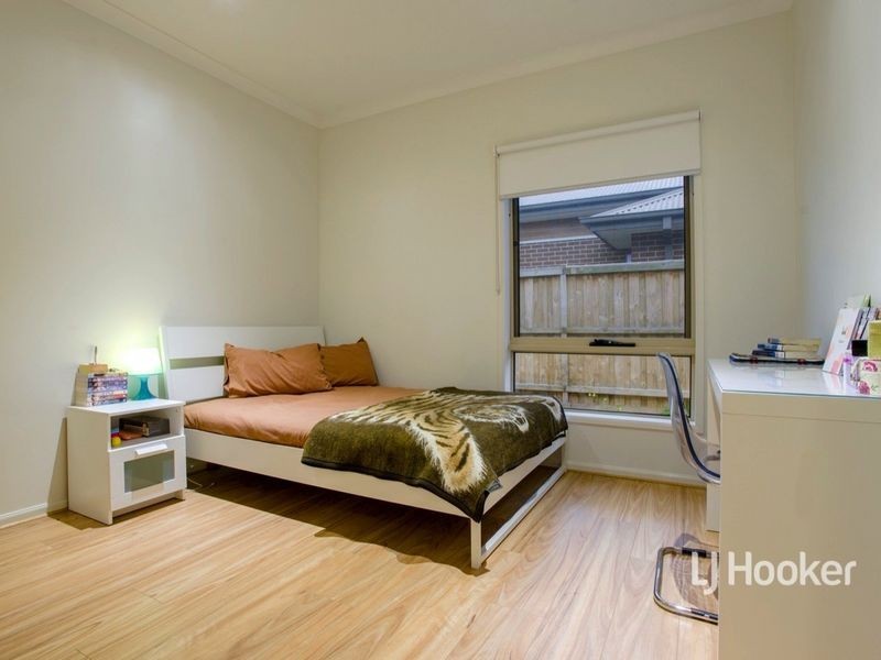 8 Jones Way, Williams Landing VIC 3027
