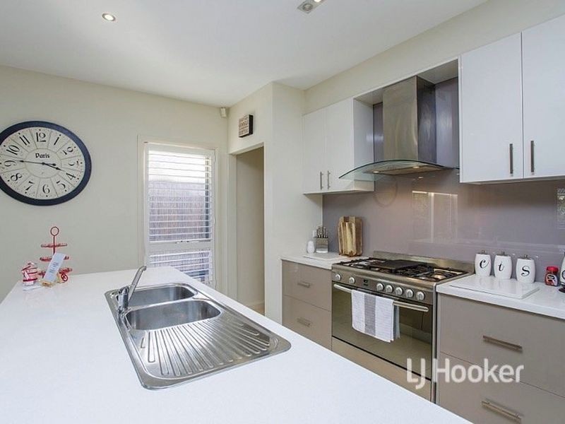 45 Brownlow Drive, Point Cook VIC 3030