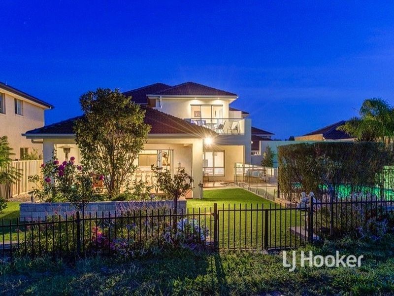 37 Celebration Drive, Sanctuary Lakes VIC 3030