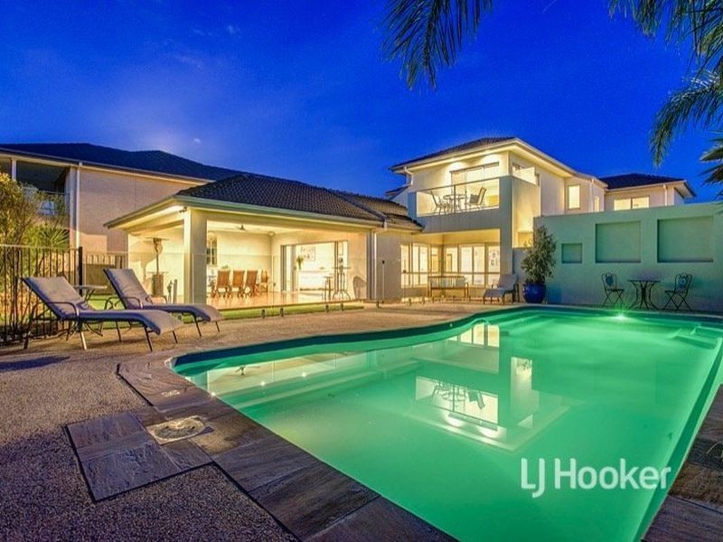 37 Celebration Drive, Sanctuary Lakes VIC 3030