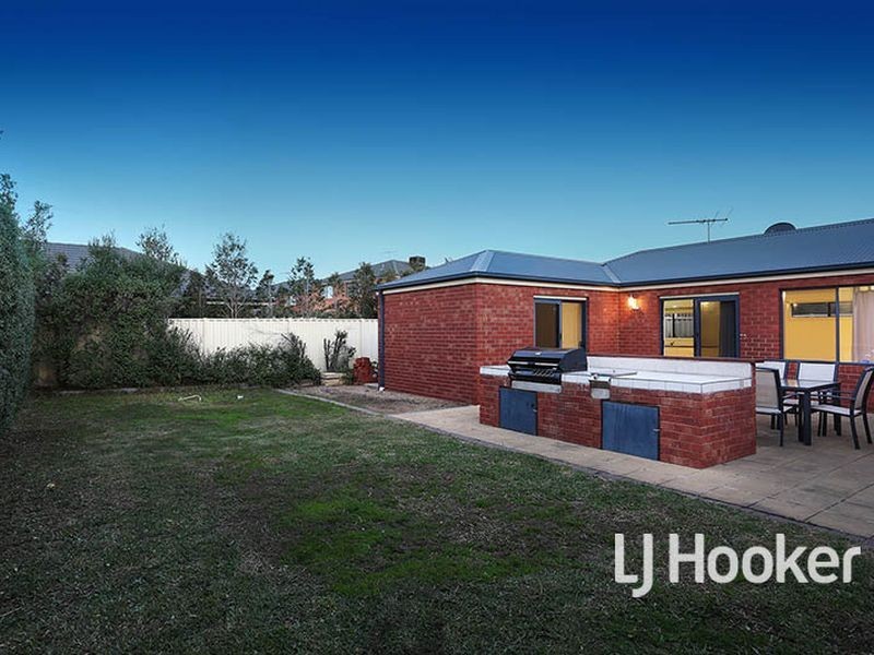 115 Lennon Boulevard, Point Cook VIC 3030