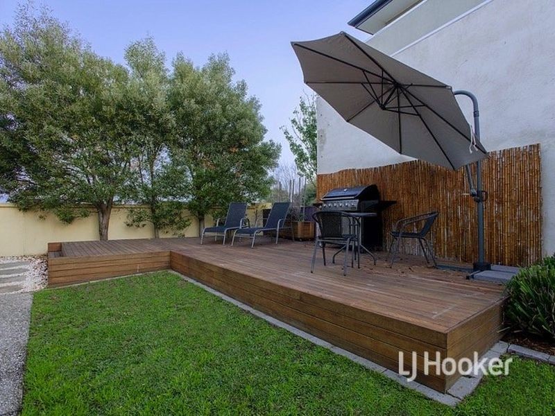 11 Fifth Avenue, Sanctuary Lakes VIC 3030