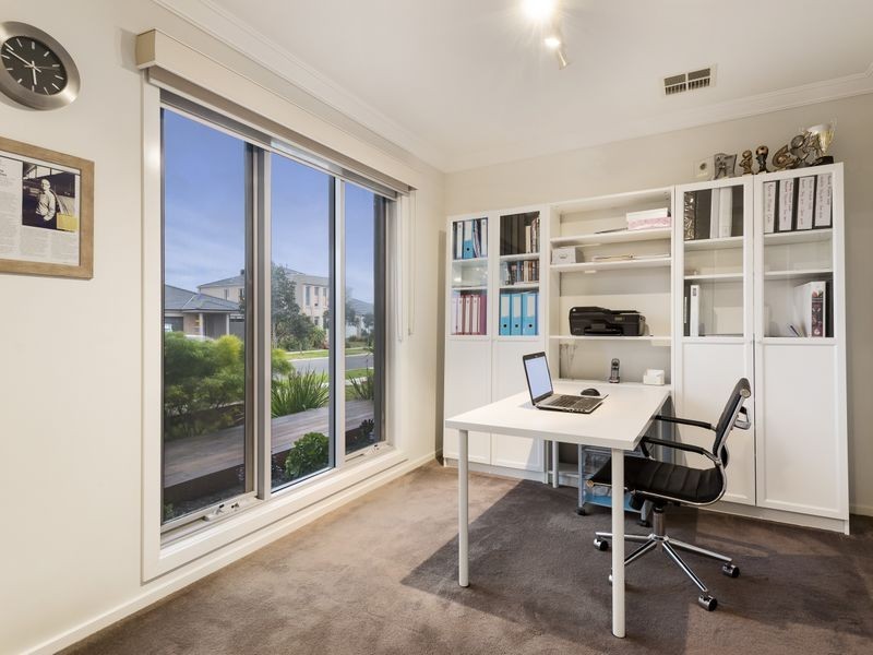 5 Silverbay Avenue, Point Cook VIC 3030