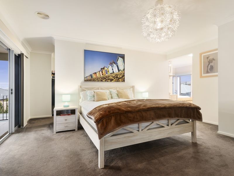 5 Silverbay Avenue, Point Cook VIC 3030