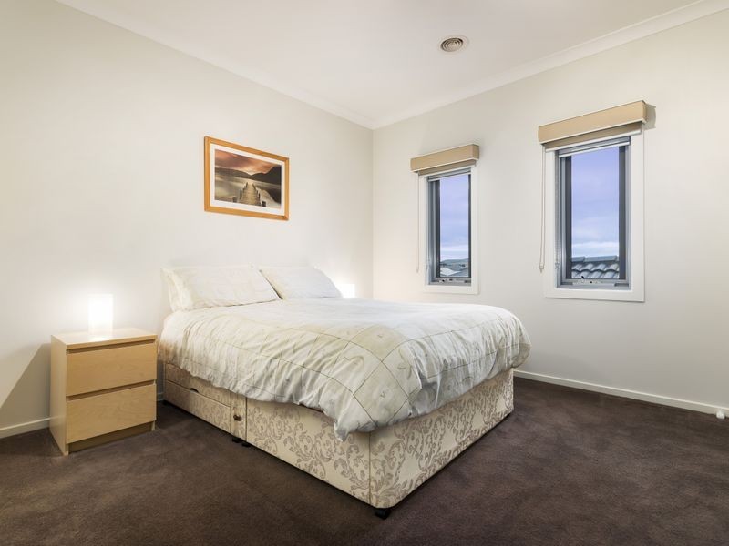 5 Silverbay Avenue, Point Cook VIC 3030