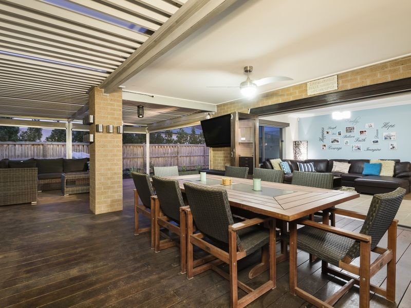 5 Silverbay Avenue, Point Cook VIC 3030