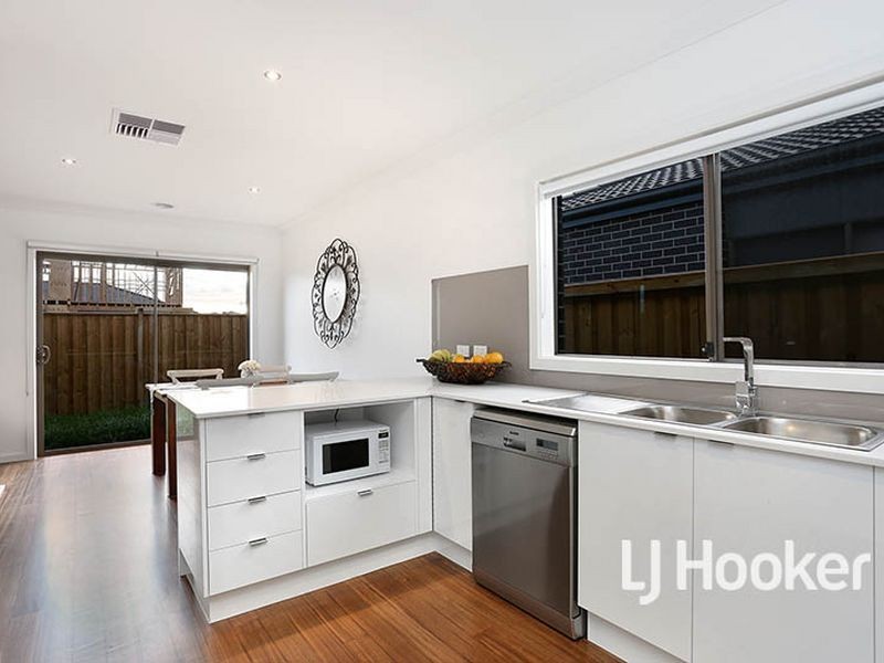 15 Sissinghurst Street, Truganina VIC 3029
