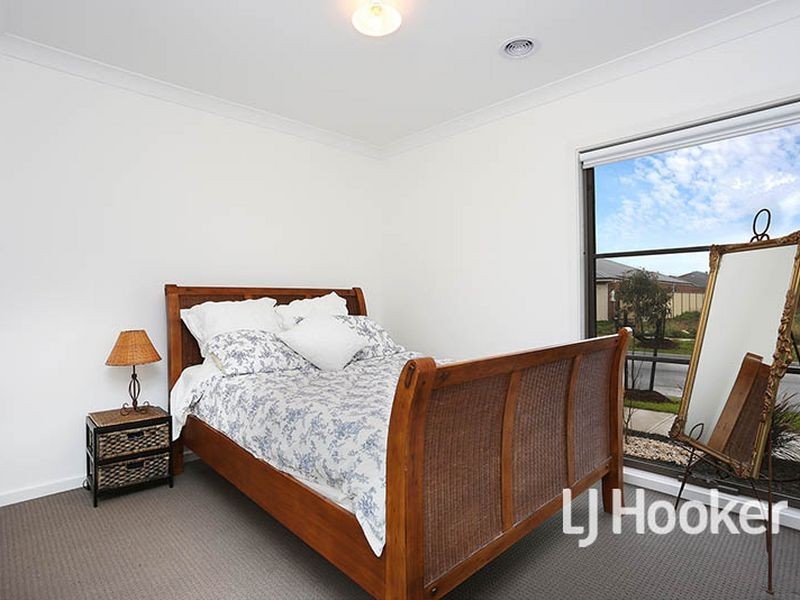 15 Sissinghurst Street, Truganina VIC 3029