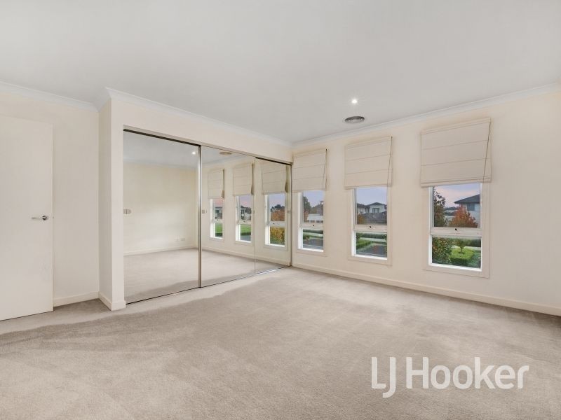 3 Signature Boulevard, Sanctuary Lakes VIC 3030