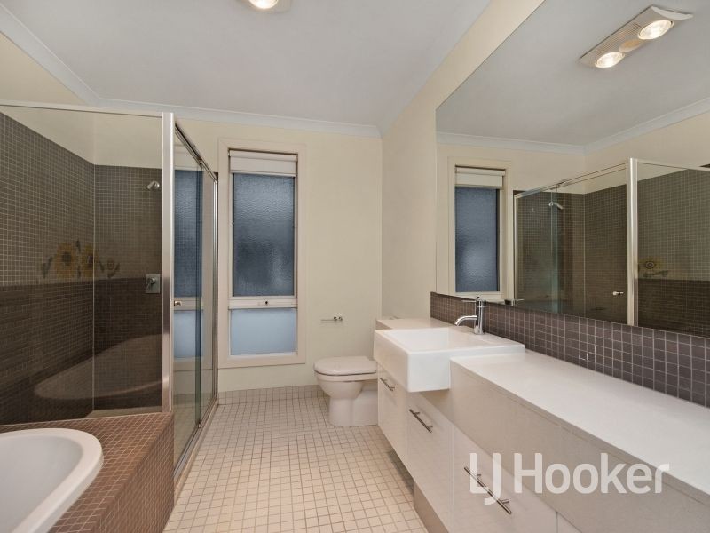 3 Signature Boulevard, Sanctuary Lakes VIC 3030